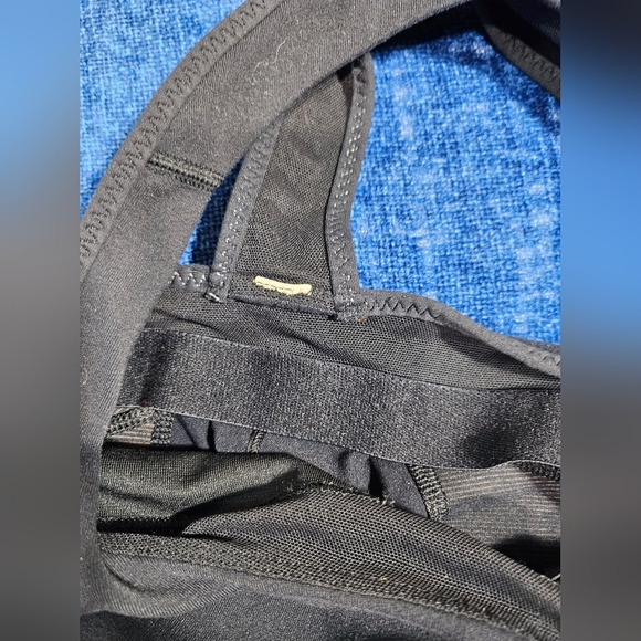Lululemon Black T-back Tank Shelf Bra 8 Medium - Picture 4 of 9